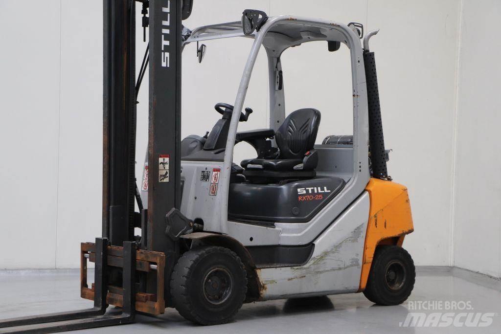 Still RX70-25T LPG trucks