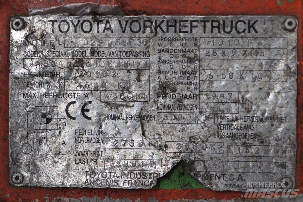 Toyota 02-6FGF30 LPG trucks