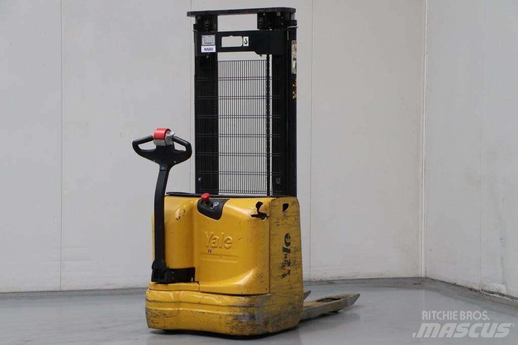 Yale MS12 Pedestrian stacker