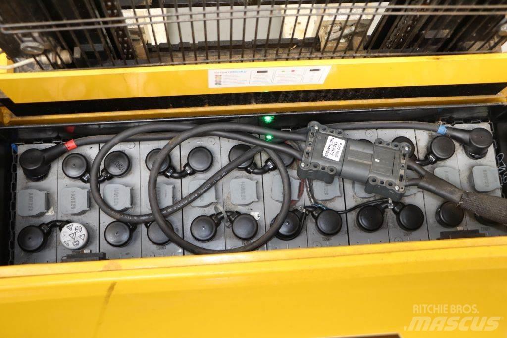 Yale MS15X Pedestrian stacker