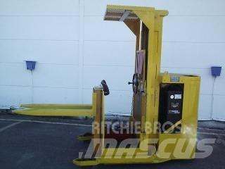 Atlet  Low lift order picker