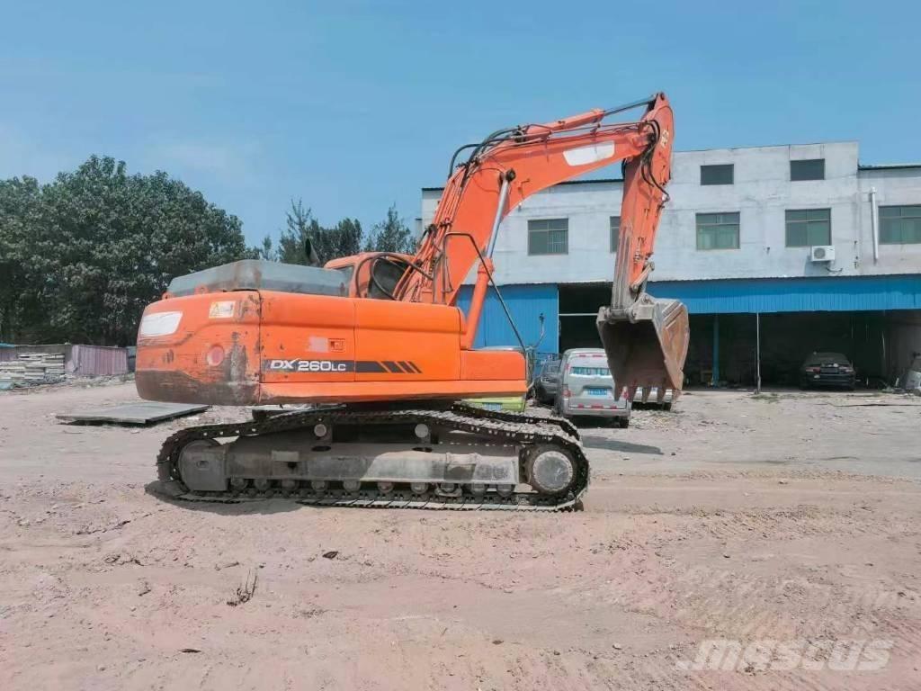 Doosan DX 260 Crawler excavators