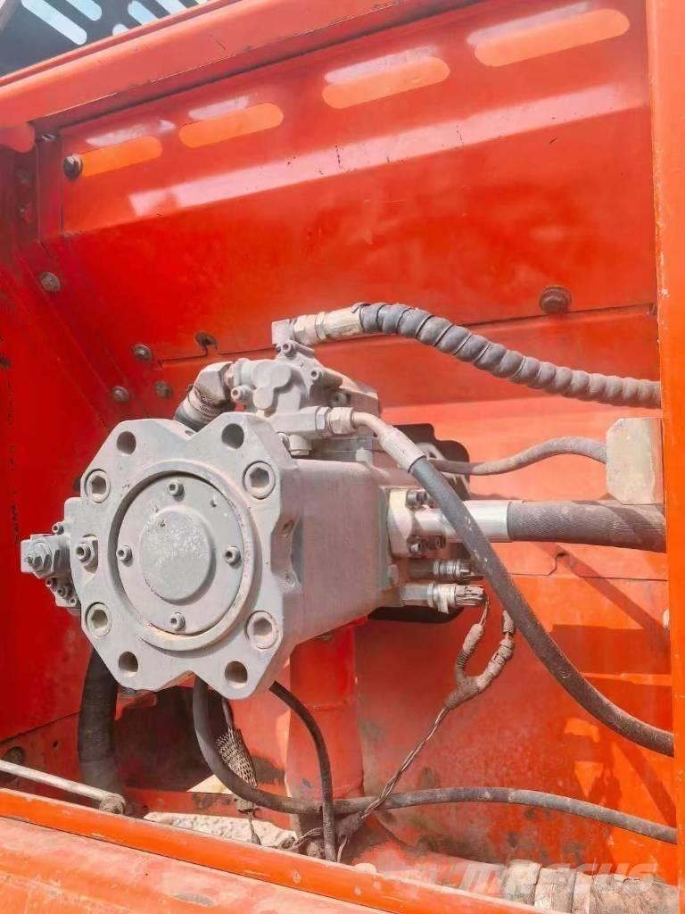 Doosan DX 260 Crawler excavators