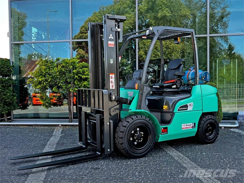 Mitsubishi FG30N LPG trucks