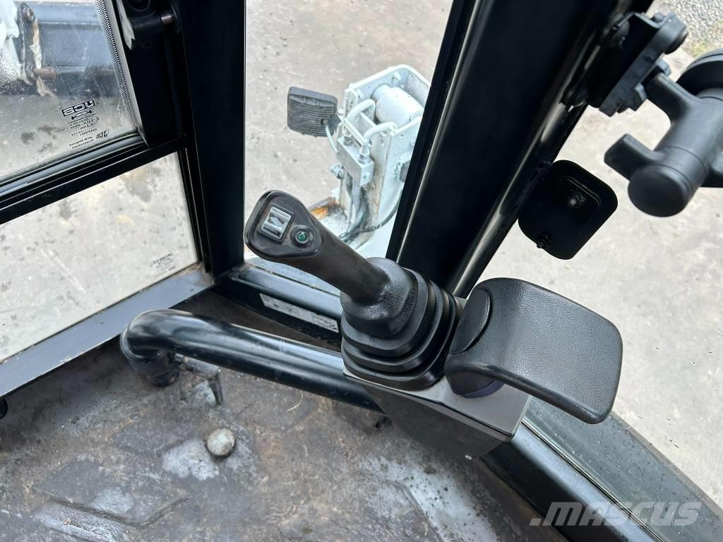 JCB 3 CX Backhoe loaders