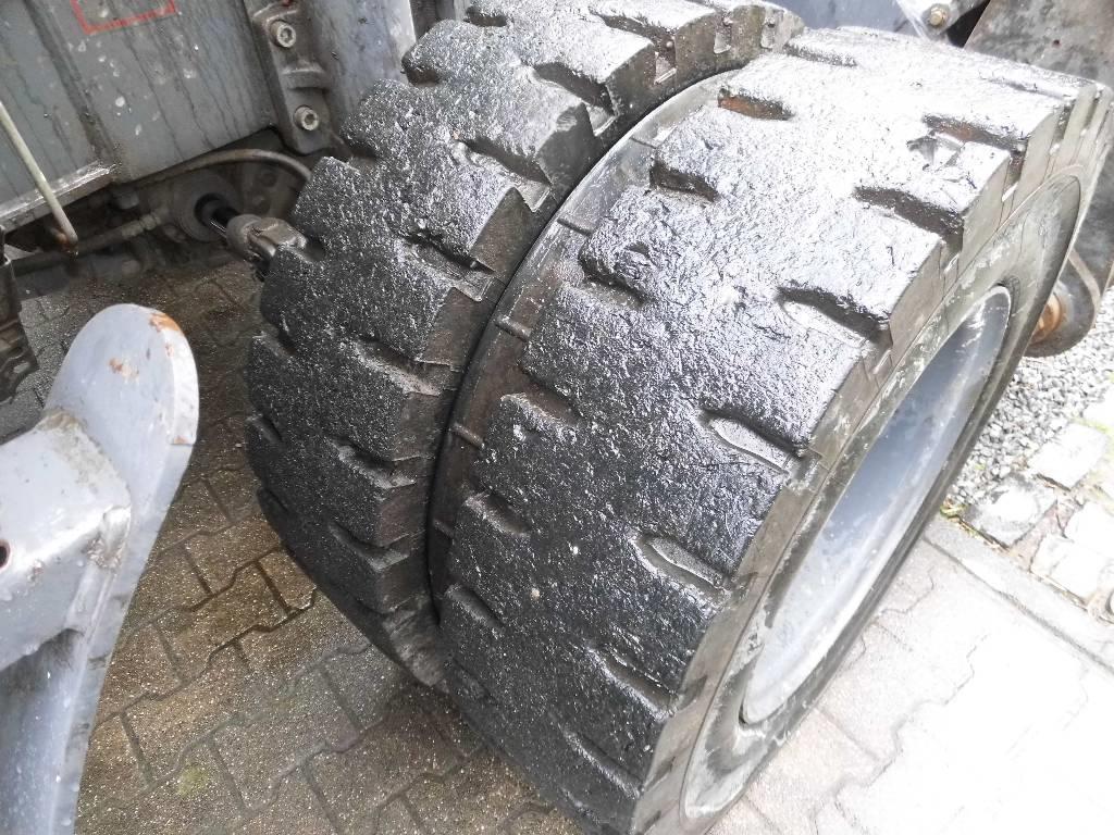 Atlas 230 MH Waste / industry handlers