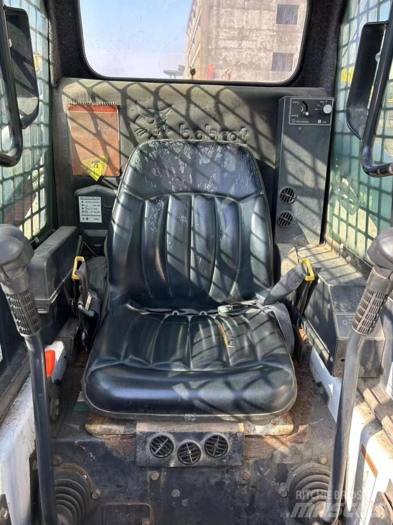 Bobcat S 753 Skid steer loaders
