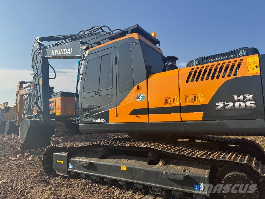 Hyundai HX 220 Crawler excavators