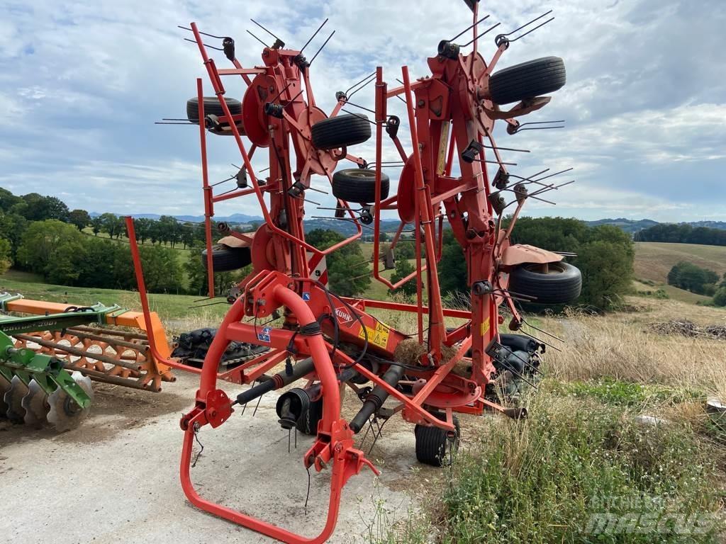Kuhn GF8702 Rakes and tedders