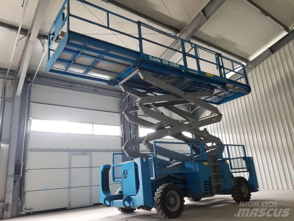 Genie GS3384 RT 4x4 Scissor lifts
