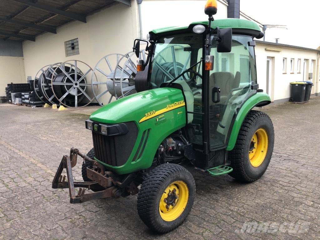 John Deere 3320 Compact tractors