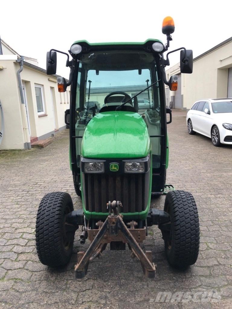 John Deere 3320 Compact tractors