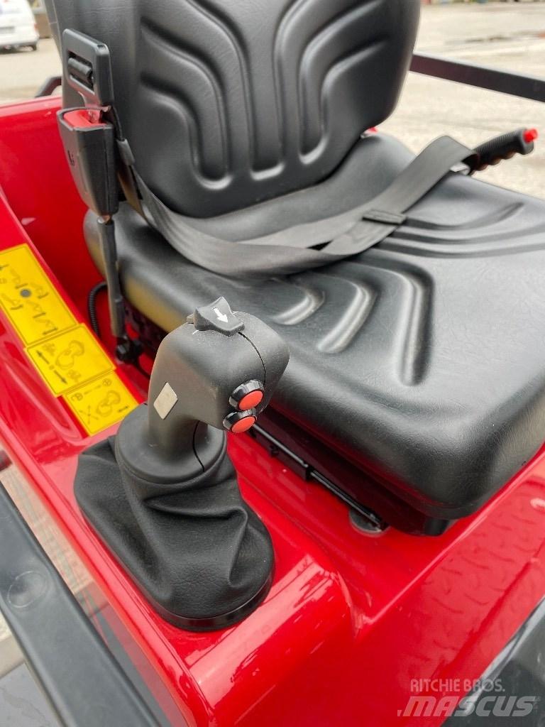 Schäffer Nordic 30 Multi purpose loaders
