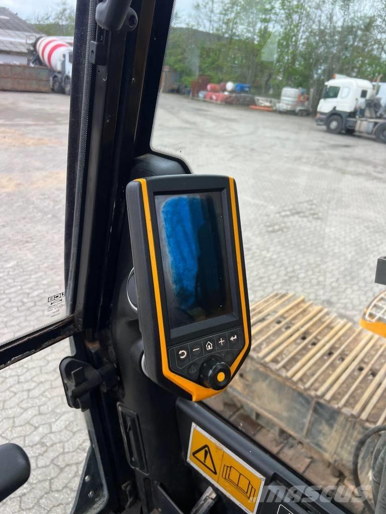JCB JS 330 LC Crawler excavators