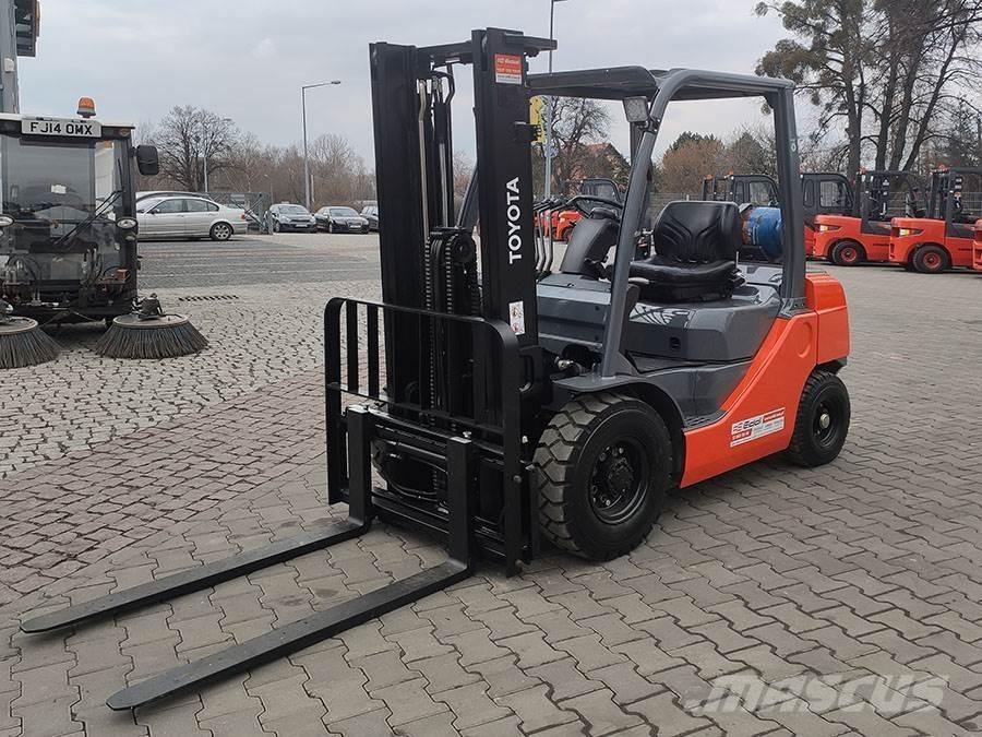 Toyota 02-8FGF20 LPG trucks