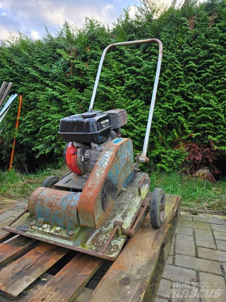  Errut 2 ton Plate compactors