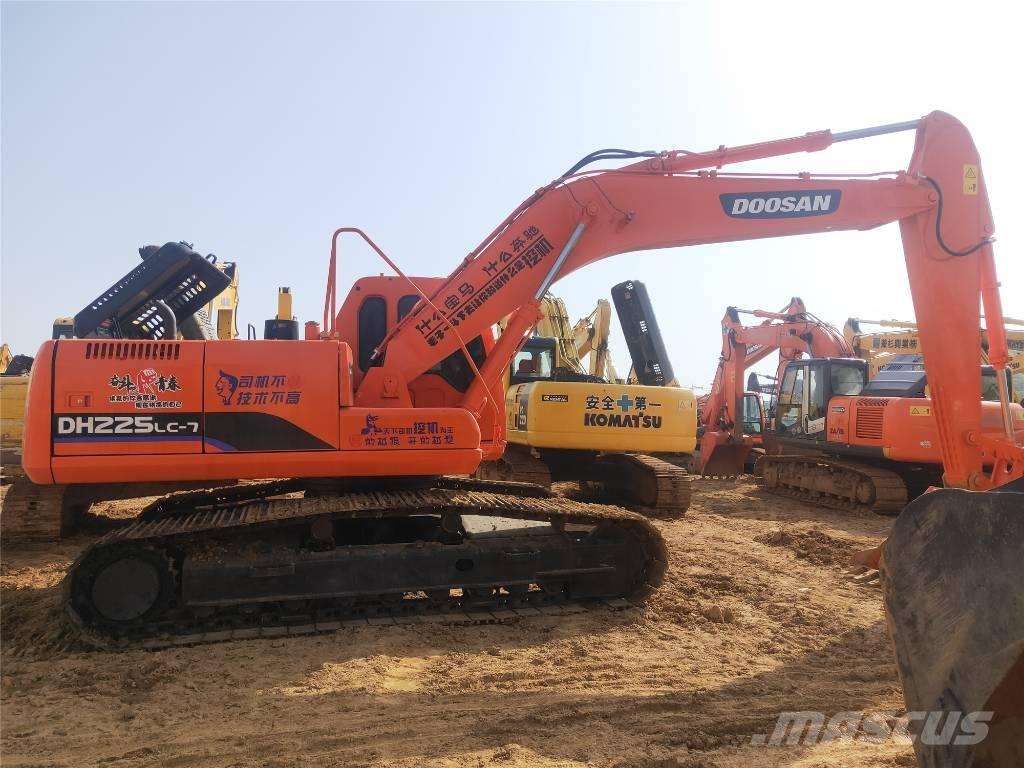 Doosan DH225LC-7 Crawler excavators