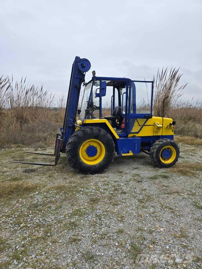 JCB 926 Rough terrain trucks