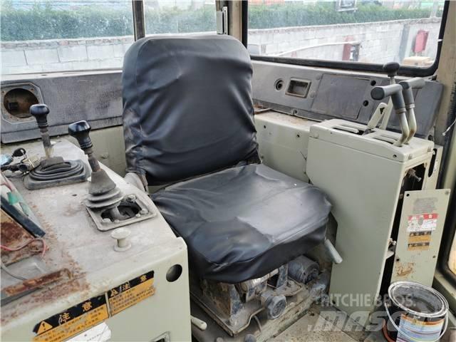 Komatsu D85-21 Crawler dozers