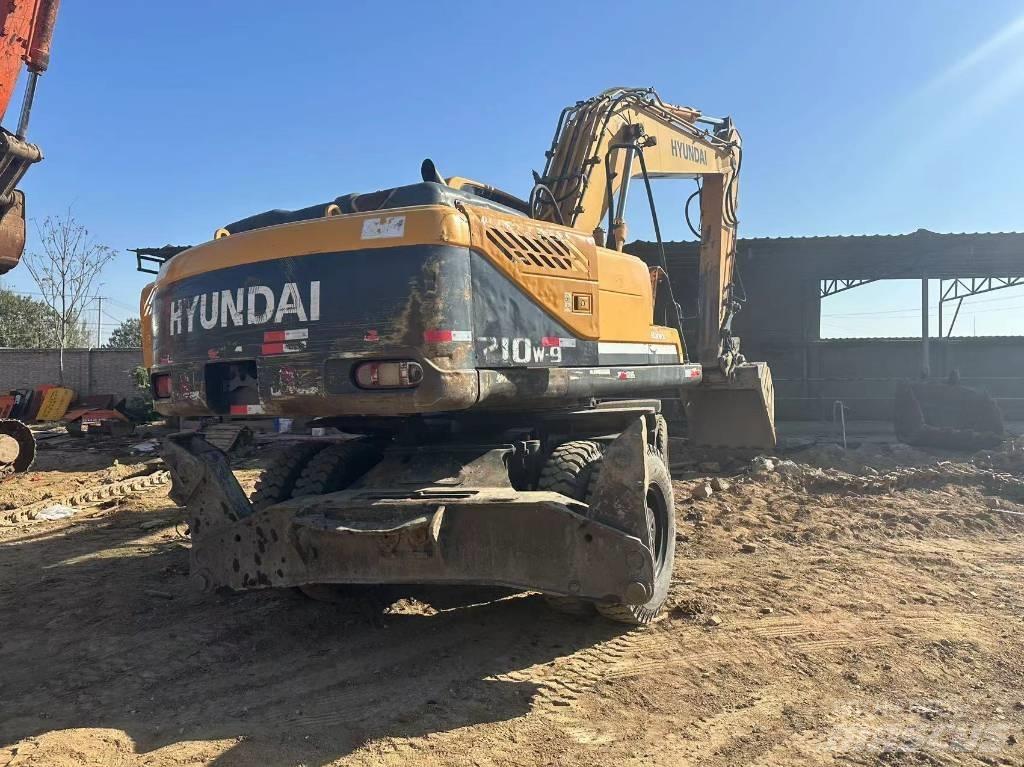 Hyundai R210WD Wheeled excavators