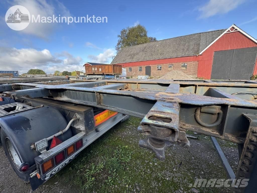 Sommer SW 24 Containerframe semi-trailers