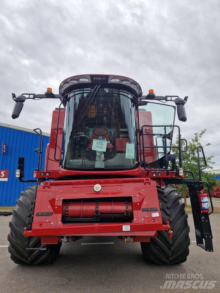 Case IH AF 7150 Combine harvesters