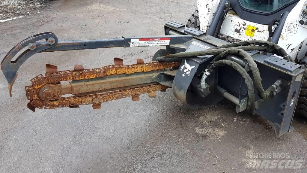 Bobcat LT 213 Plows
