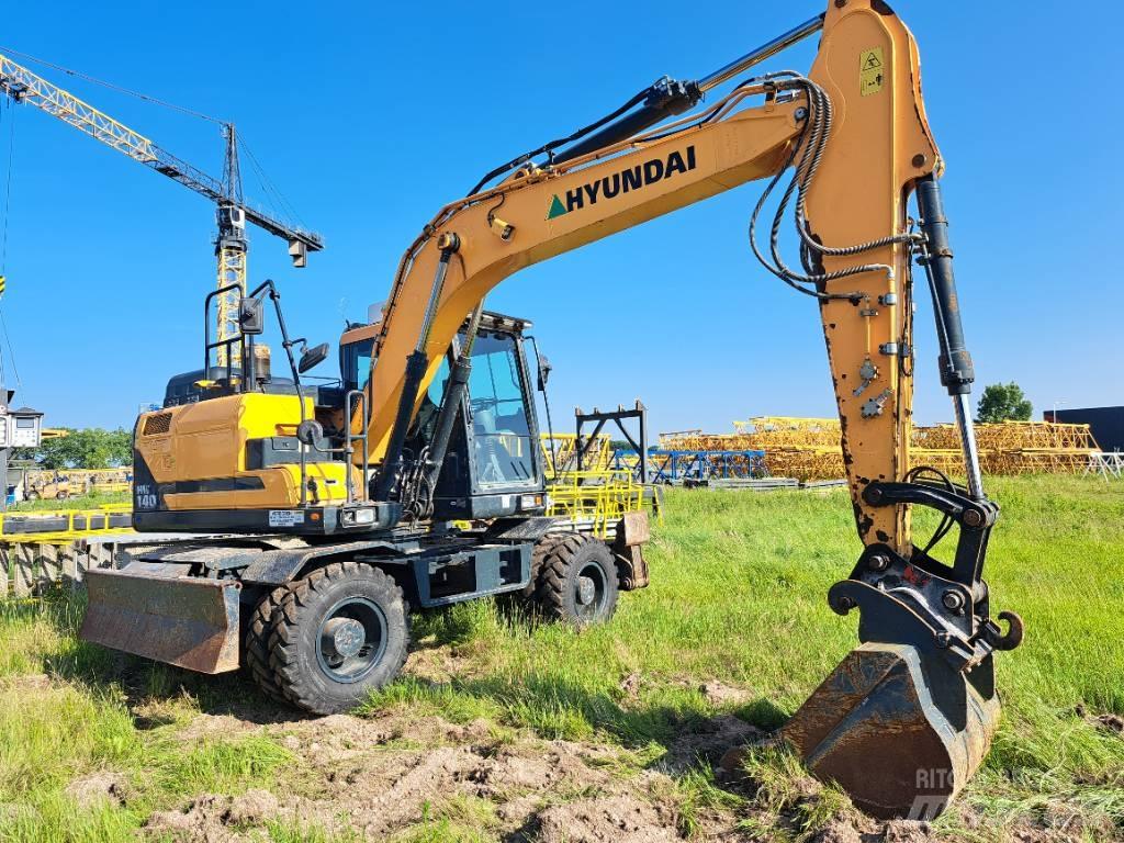 Hyundai HW140 Wheeled excavators