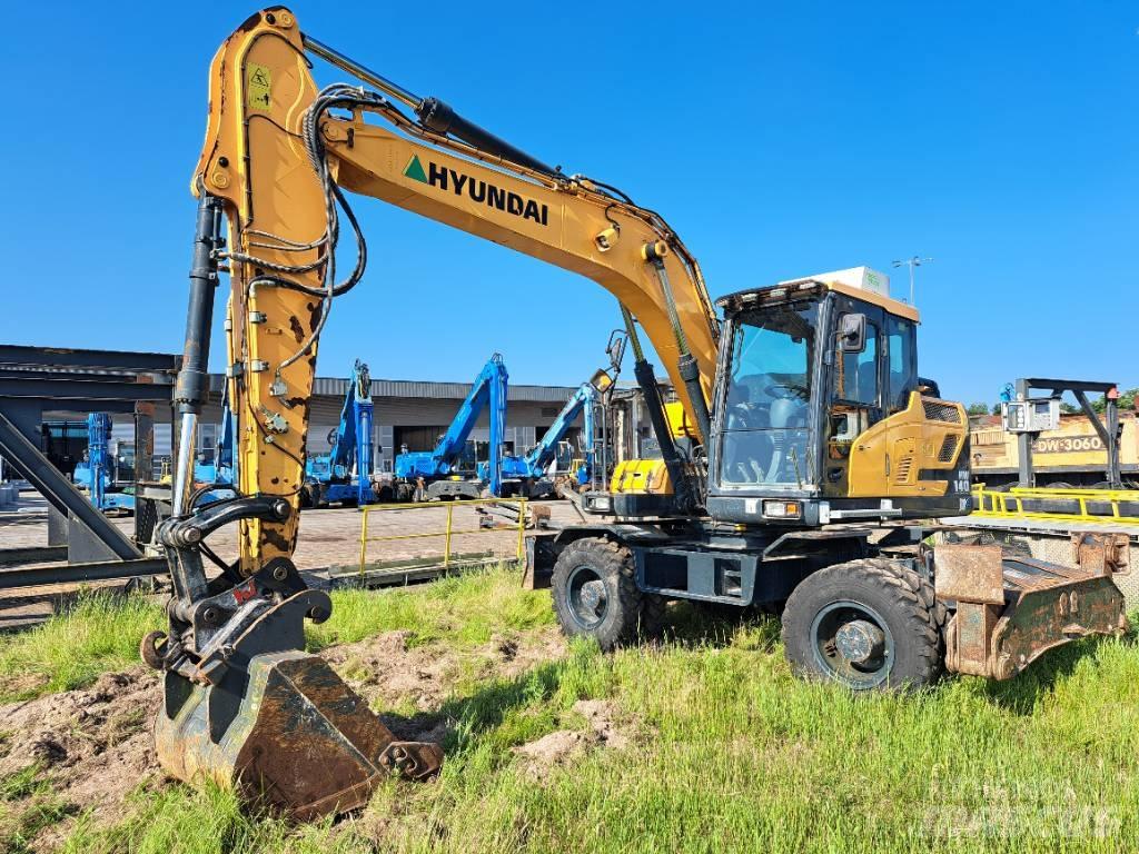 Hyundai HW140 Wheeled excavators