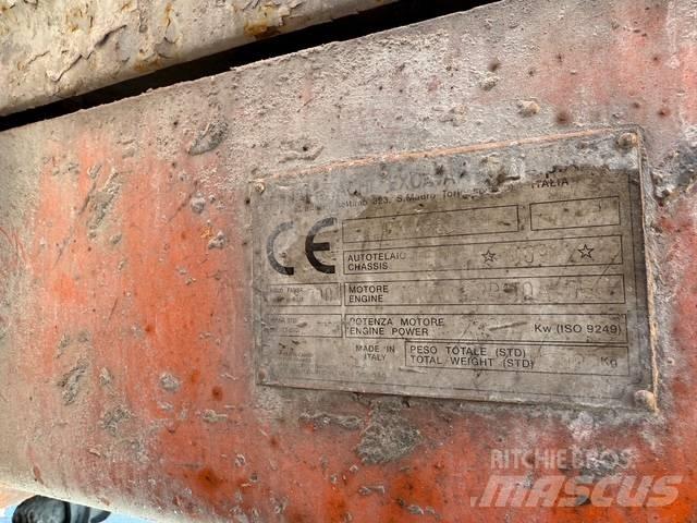 Hitachi EX 455 LC Crawler excavators
