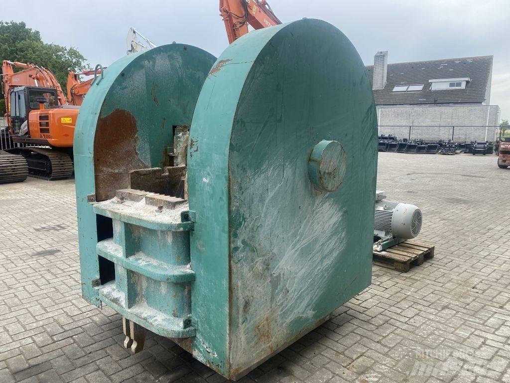 Kleemann Kaakbreker Pulveriser (Demolition Crusher ) 