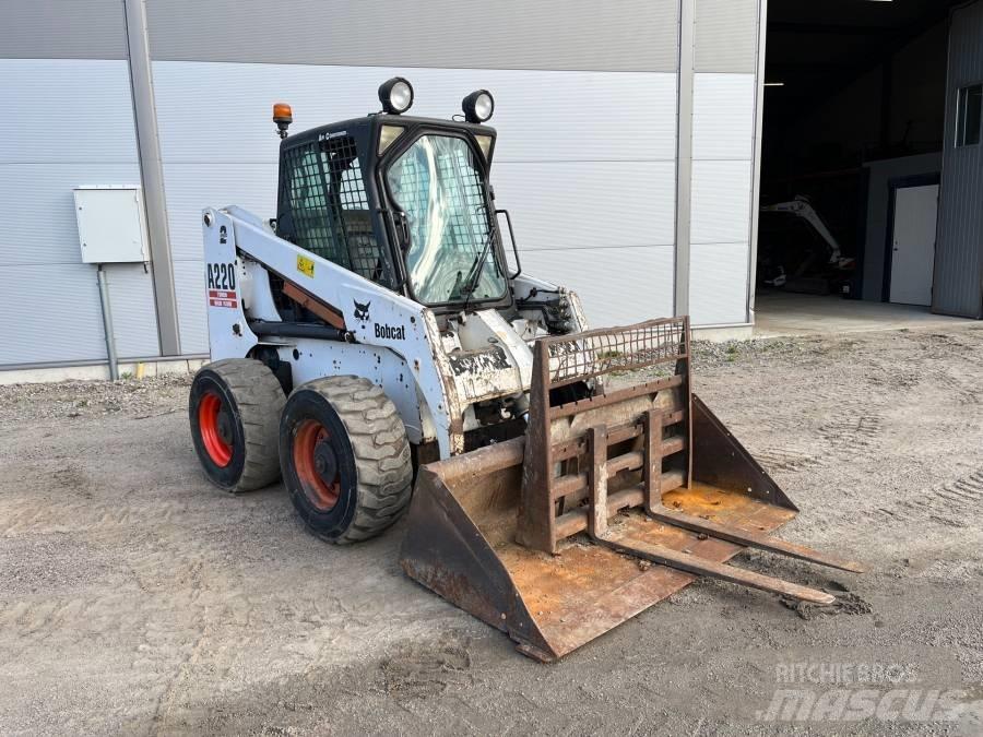 Bobcat A 220 Skid steer loaders