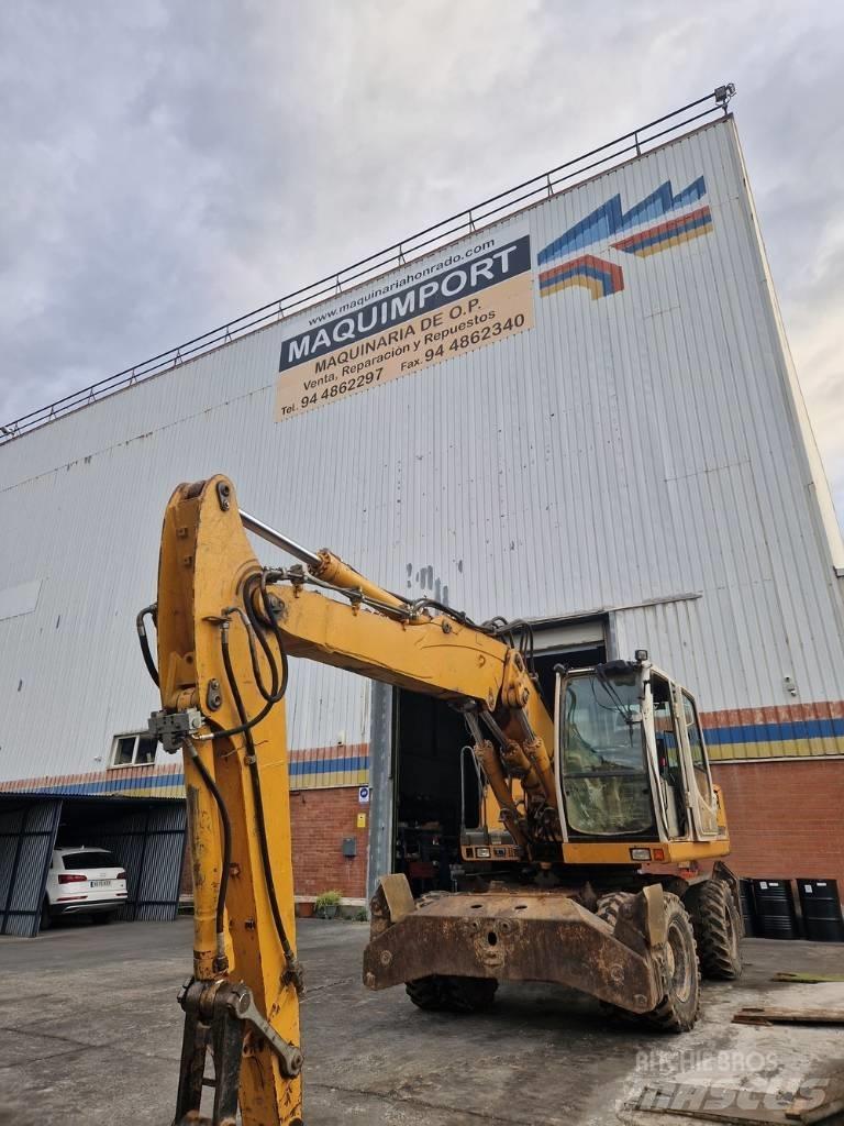 Liebherr A904C Wheeled excavators