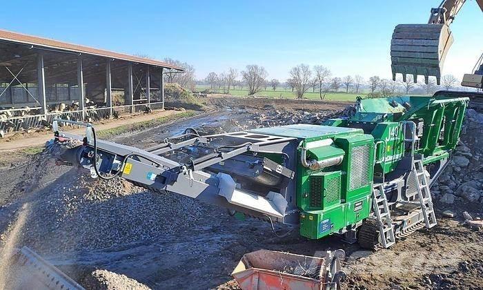 McCloskey J40v2 Crushers