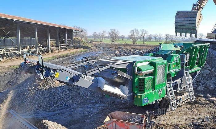 McCloskey J40v2 Crushers