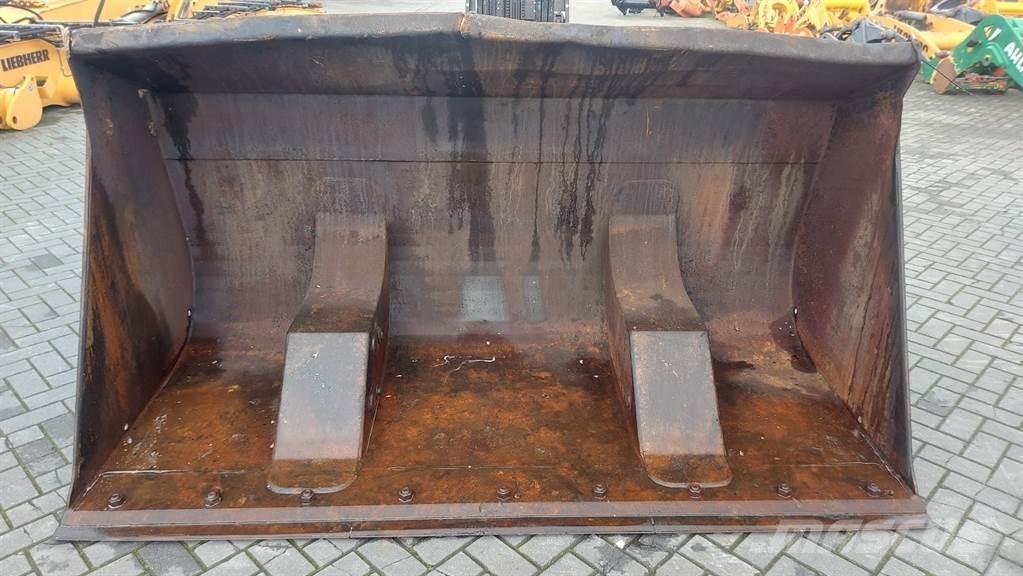 Volvo L 90 C Buckets