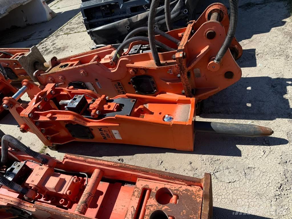 NPK GH 7 Hammers / Breakers