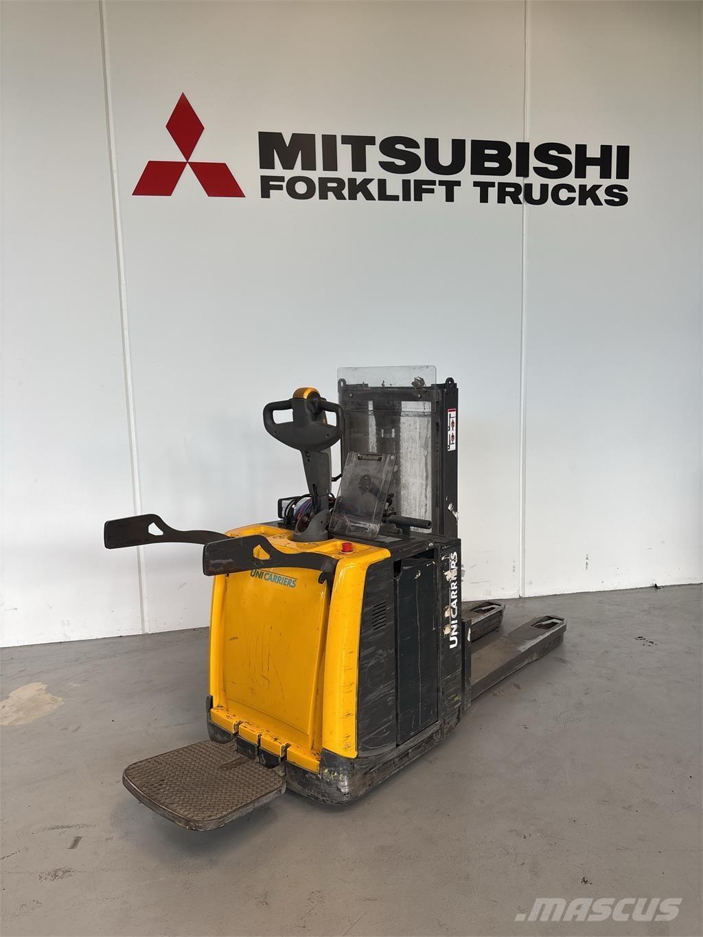 Atlet PDP200 Self propelled stackers