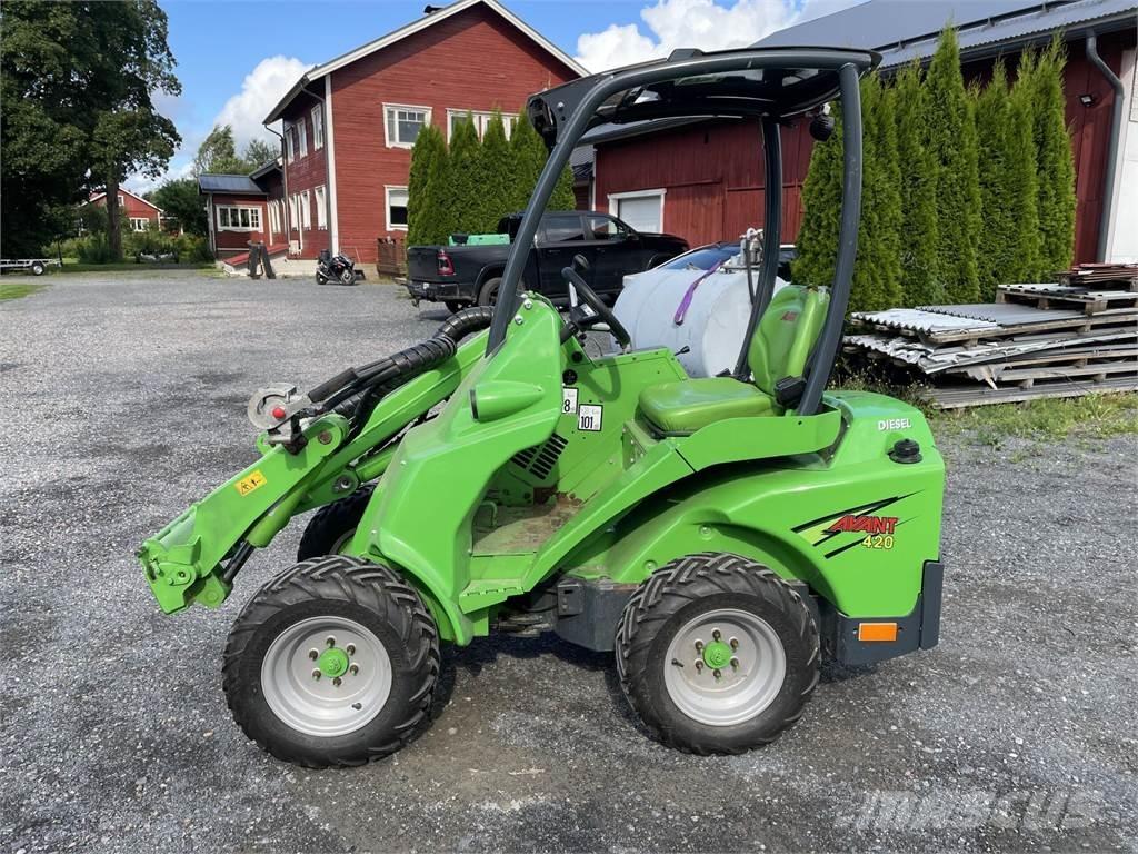 Avant M420 Mini loaders