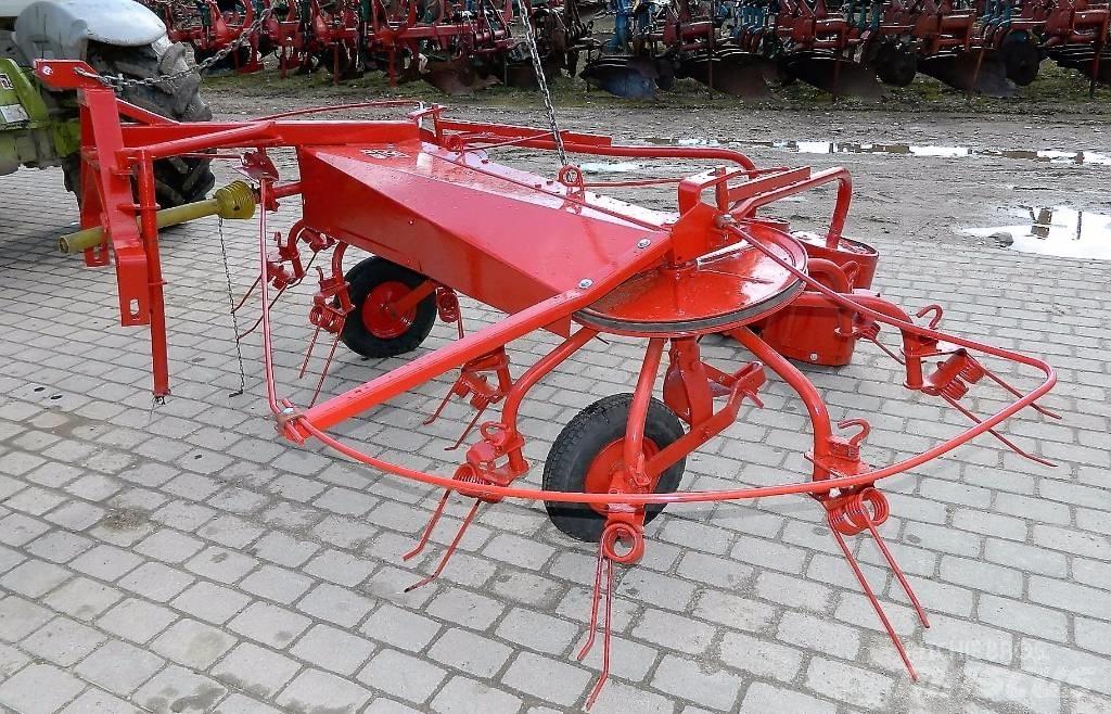 JF 320 Rakes and tedders