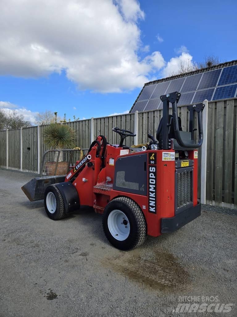 Knikmops KM 90 Mini loaders