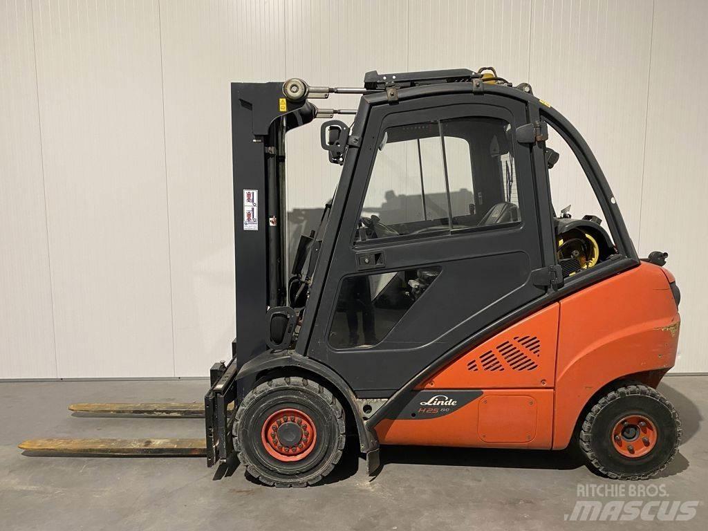 Linde H25T-393 LPG trucks