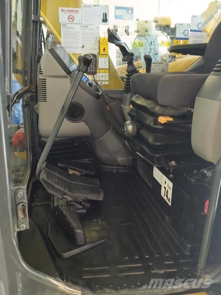 Komatsu PC78US-10 Midi excavators  7t - 12t