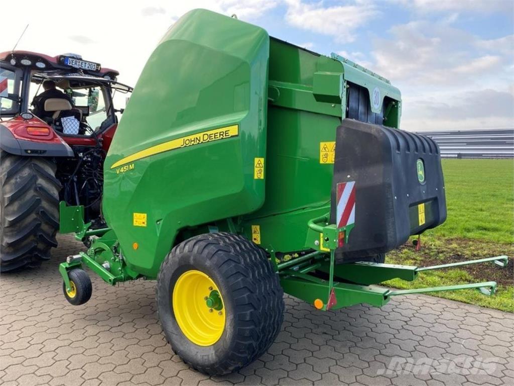 John Deere V 451 M Round balers