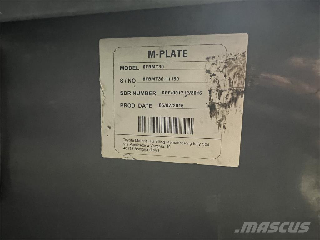 Toyota 8FBMT30 Electric forklift trucks