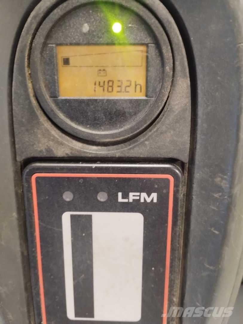 Linde T16 Pedestrian stacker