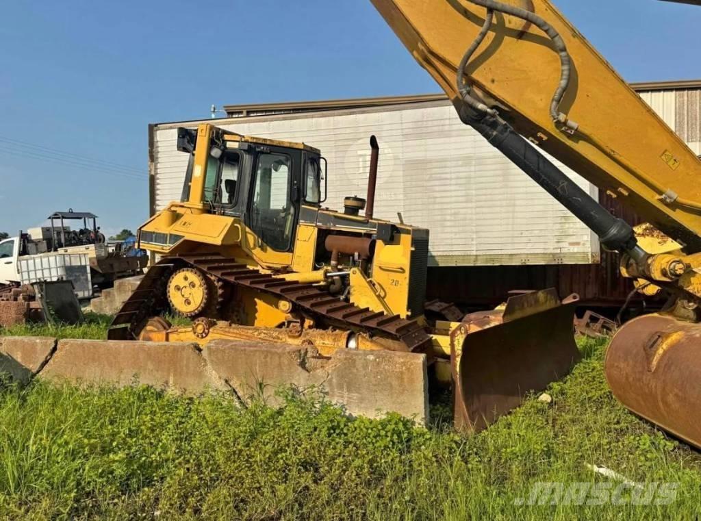 CAT D 6 M Crawler dozers