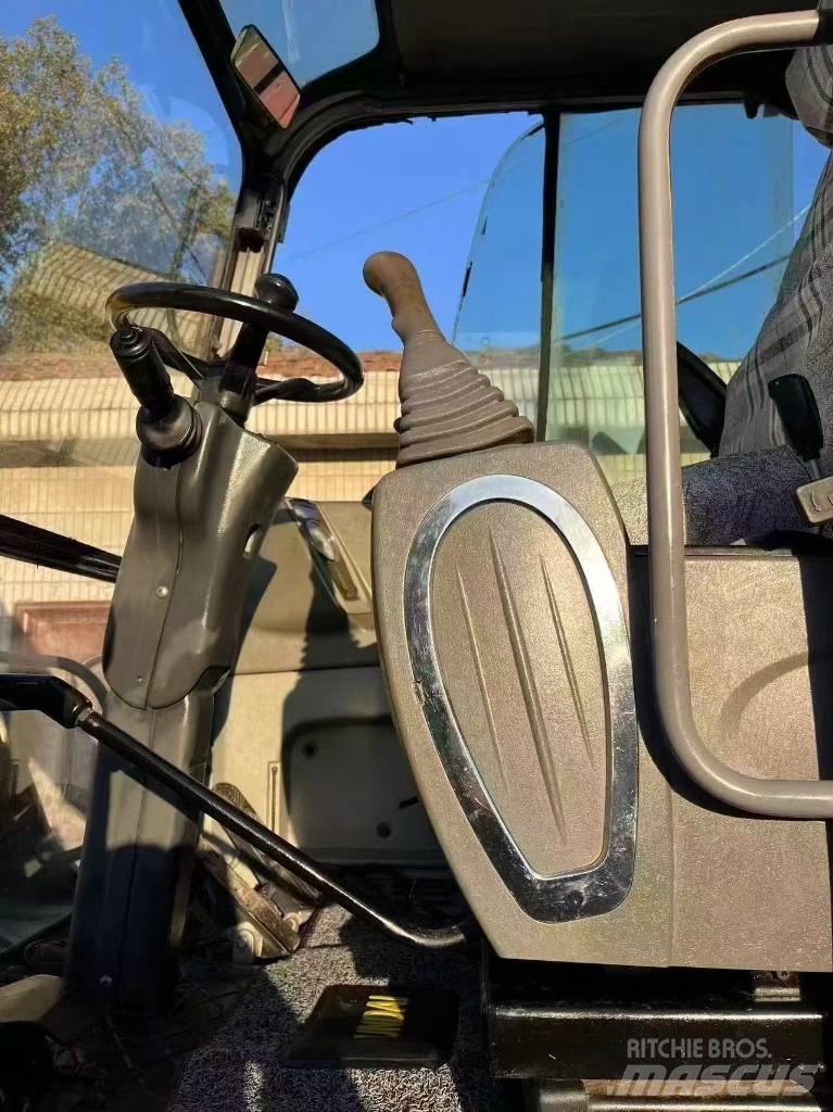 Hyundai 60 W Wheeled excavators