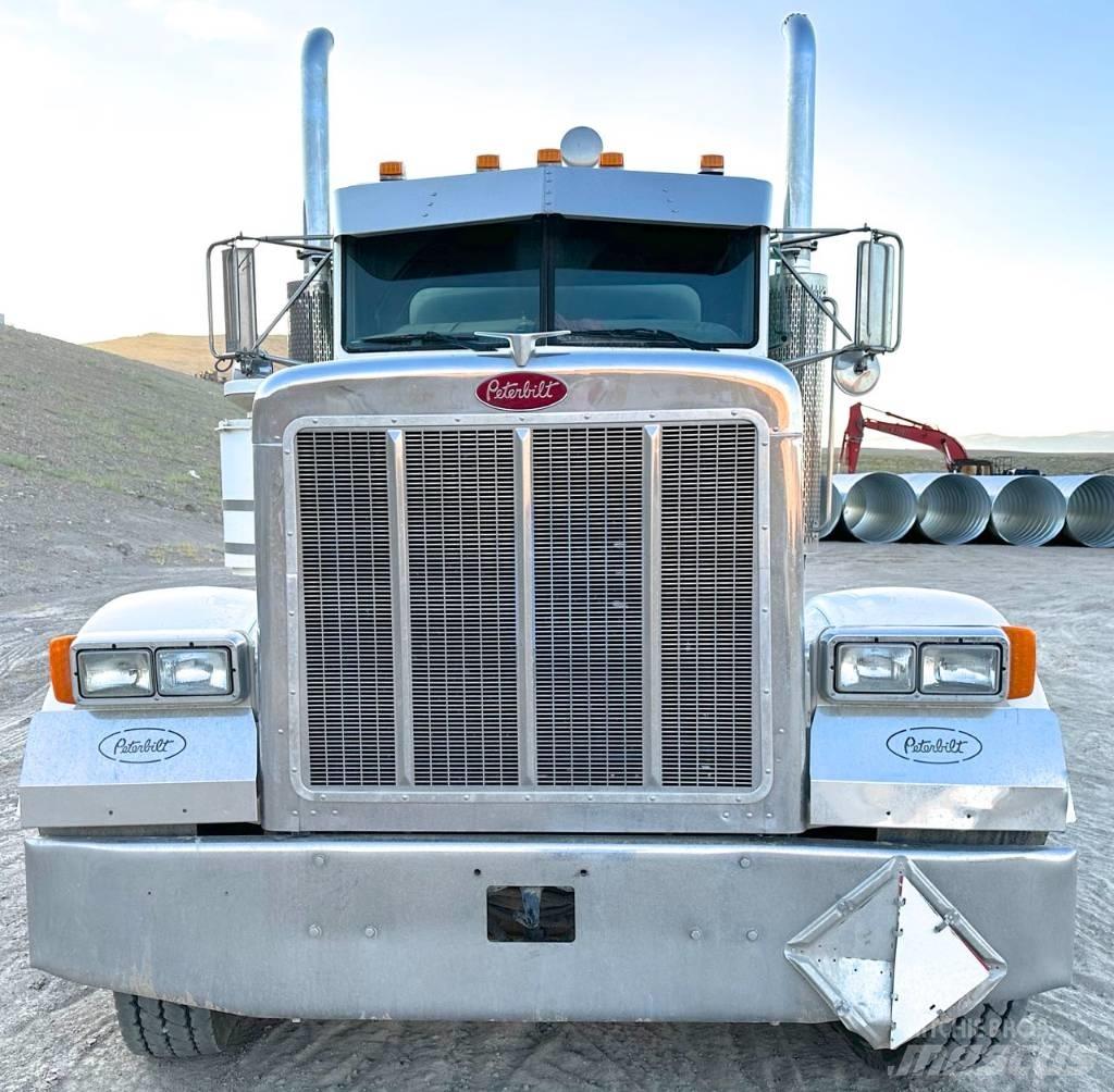 Peterbilt 000 Tanker trucks