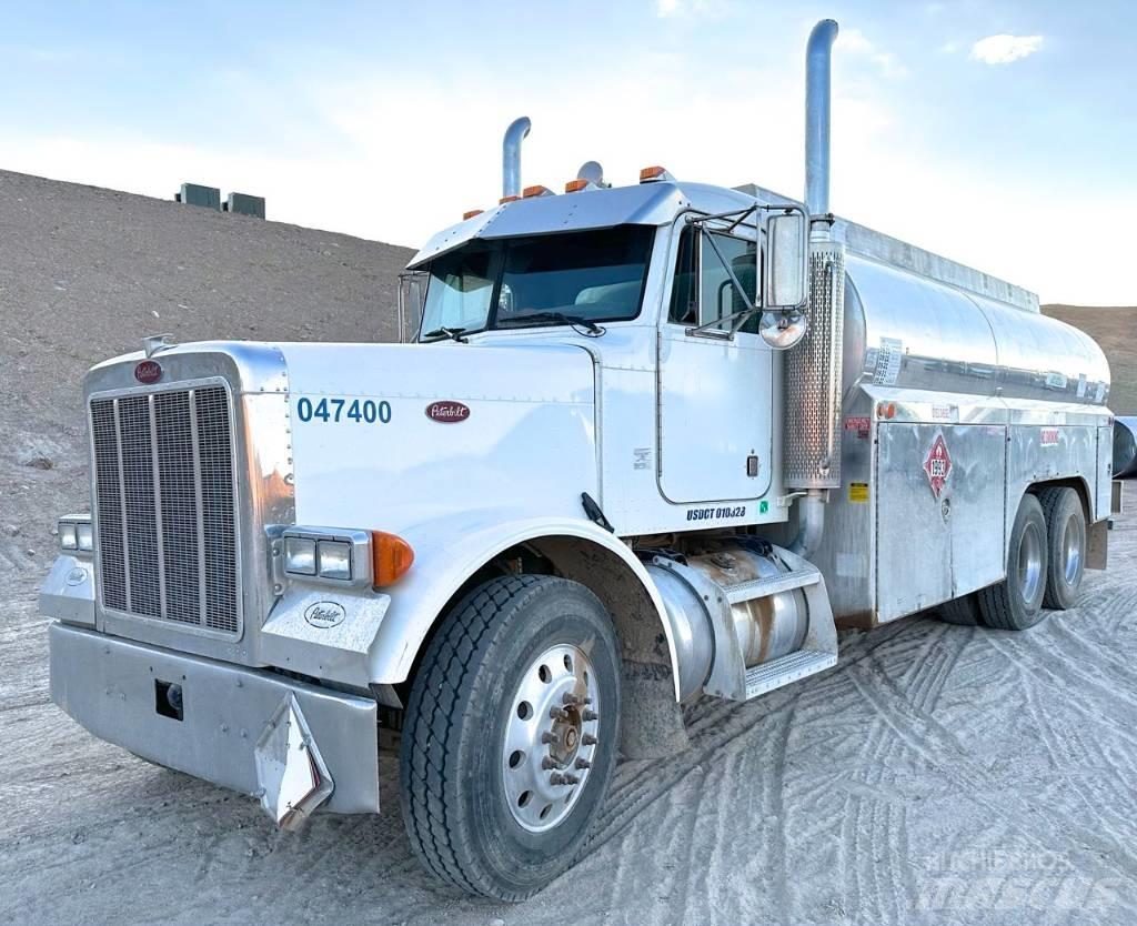 Peterbilt 000 Tanker trucks
